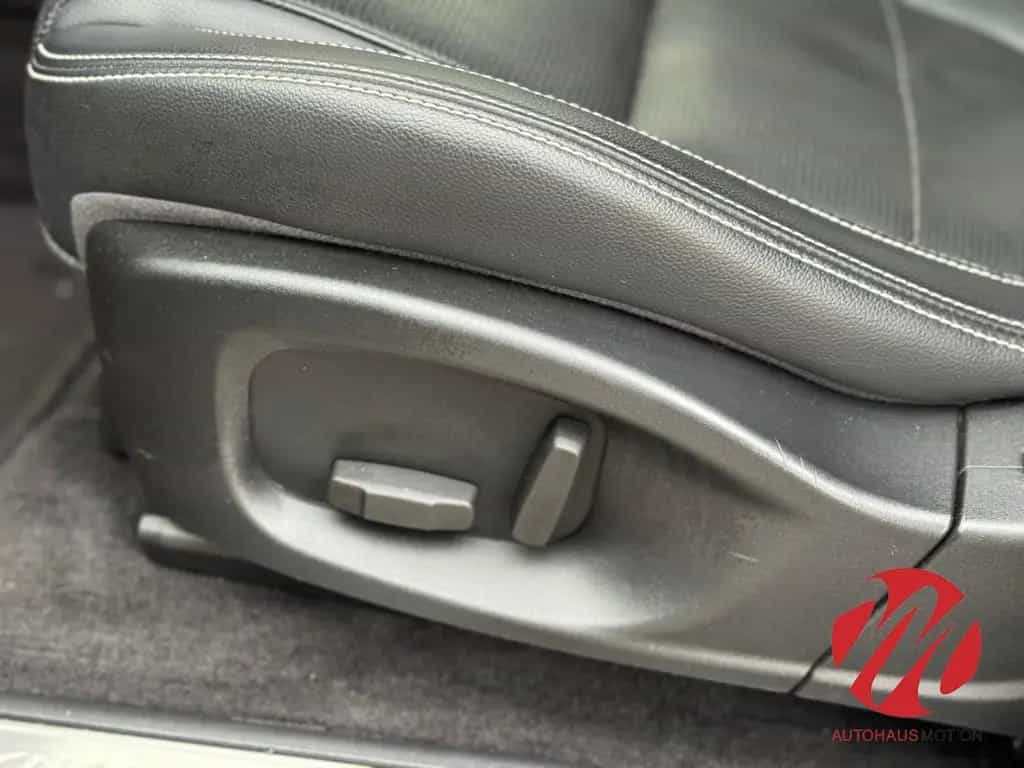 Jaguar E-Pace R-Dynamic S AWD Pano navi Kamera LED 08/2019-photo-22