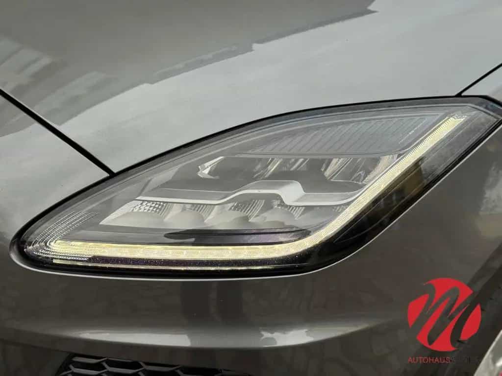 Jaguar E-Pace R-Dynamic S AWD Pano navi Kamera LED 08/2019-photo-24