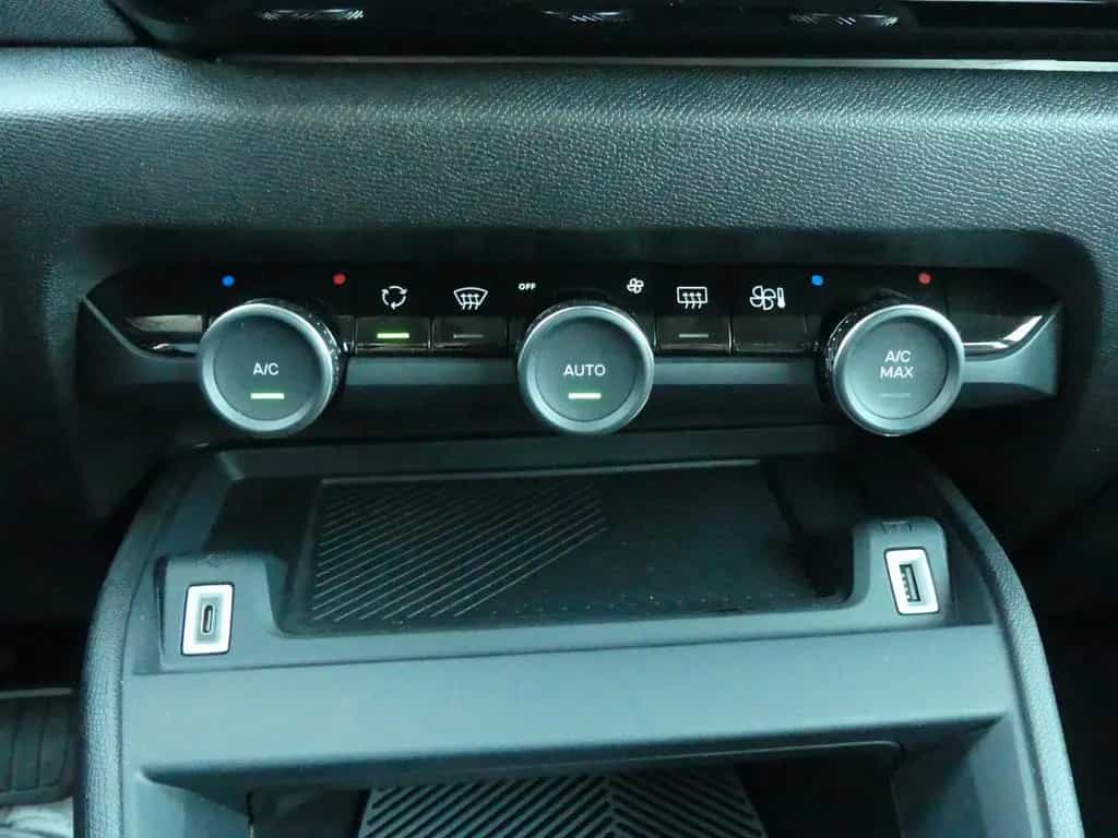 Citroën C4 PureTech 130 S&S EAT8 Feel Pack 11/2023-photo-10