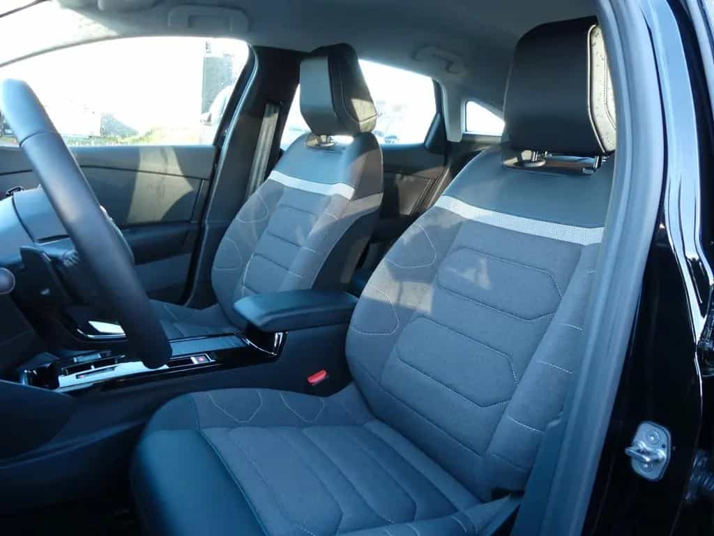 Citroën C4 PureTech 130 S&S EAT8 Feel Pack 11/2023-photo-12