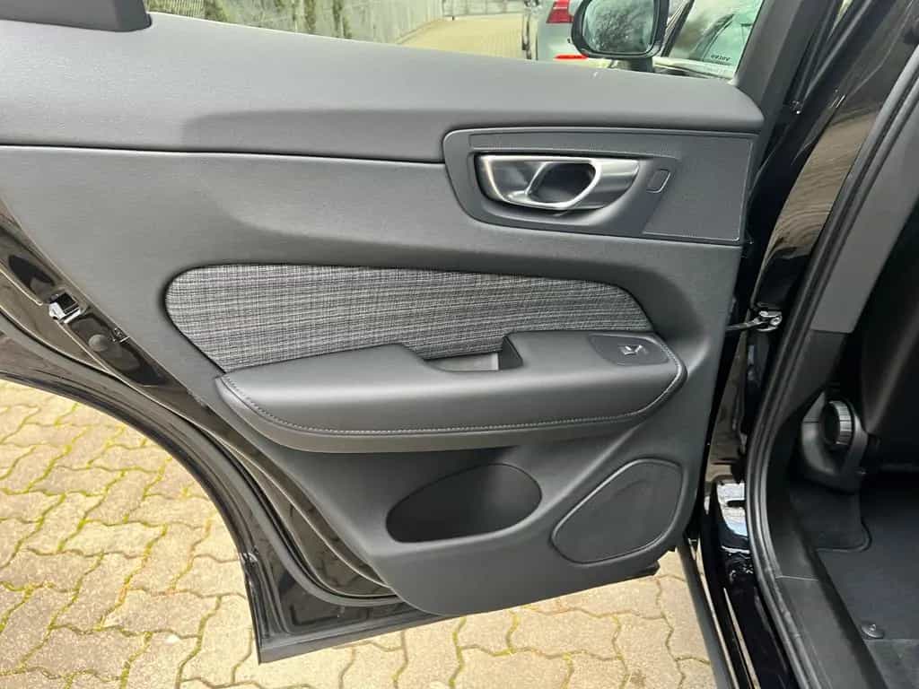 Volvo XC60 B4 Diesel Automatik Core GARANTIE 10/2023-photo-10