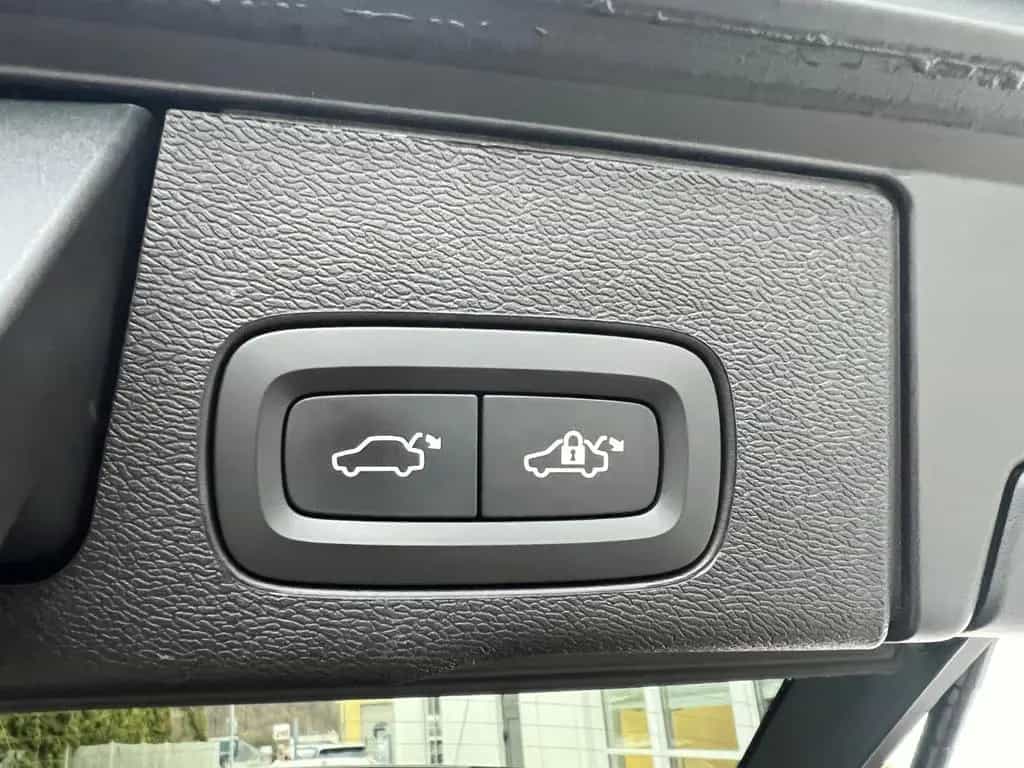 Volvo XC60 B4 Diesel Automatik Core GARANTIE 10/2023-photo-14