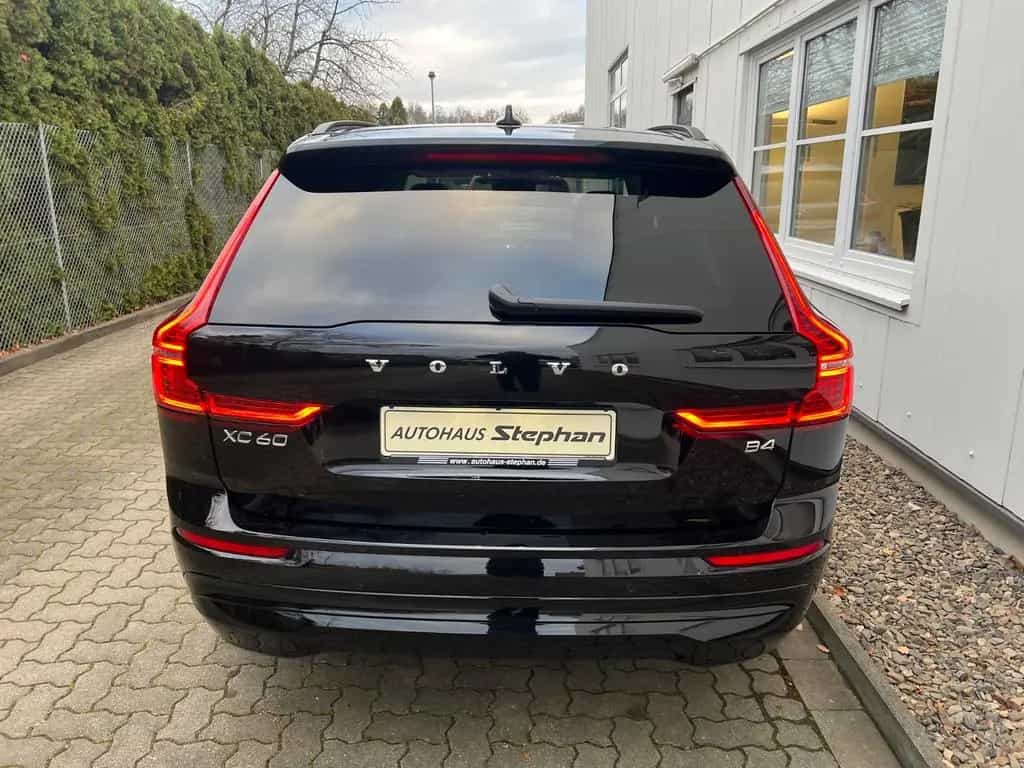 Volvo XC60 B4 Diesel Automatik Core GARANTIE 10/2023-photo-4