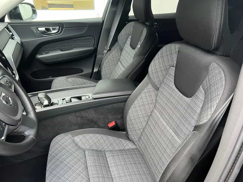 Volvo XC60 B4 Diesel Automatik Core GARANTIE 10/2023-photo-7