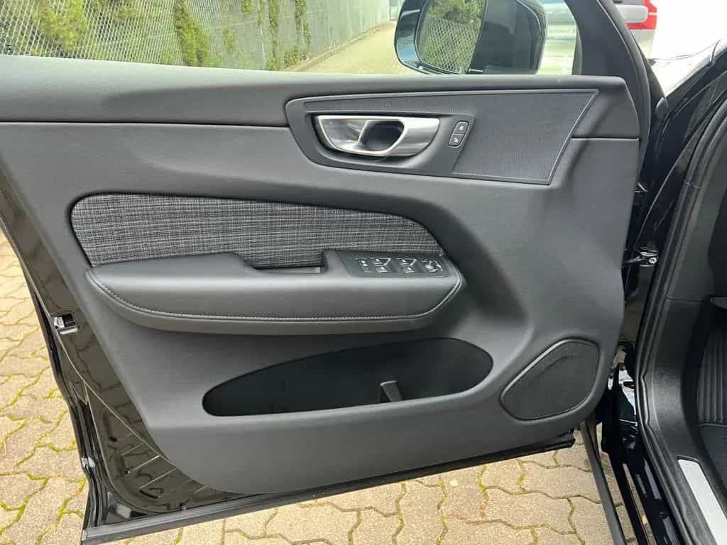 Volvo XC60 B4 Diesel Automatik Core GARANTIE 10/2023-photo-8