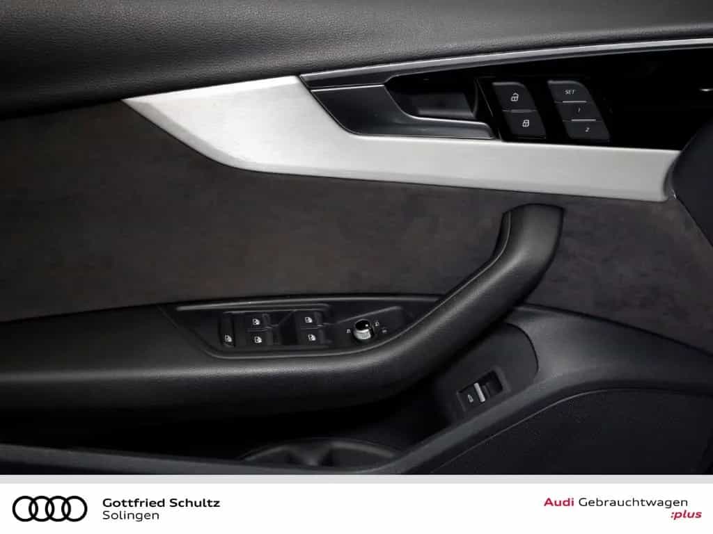 Audi A4 Avant 35 TDI 2x S-Line Competition Matrix Pan 11/2022-photo-15