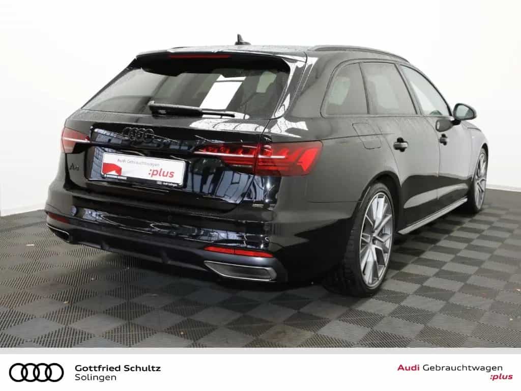 Audi A4 Avant 35 TDI 2x S-Line Competition Matrix Pan 11/2022-photo-2