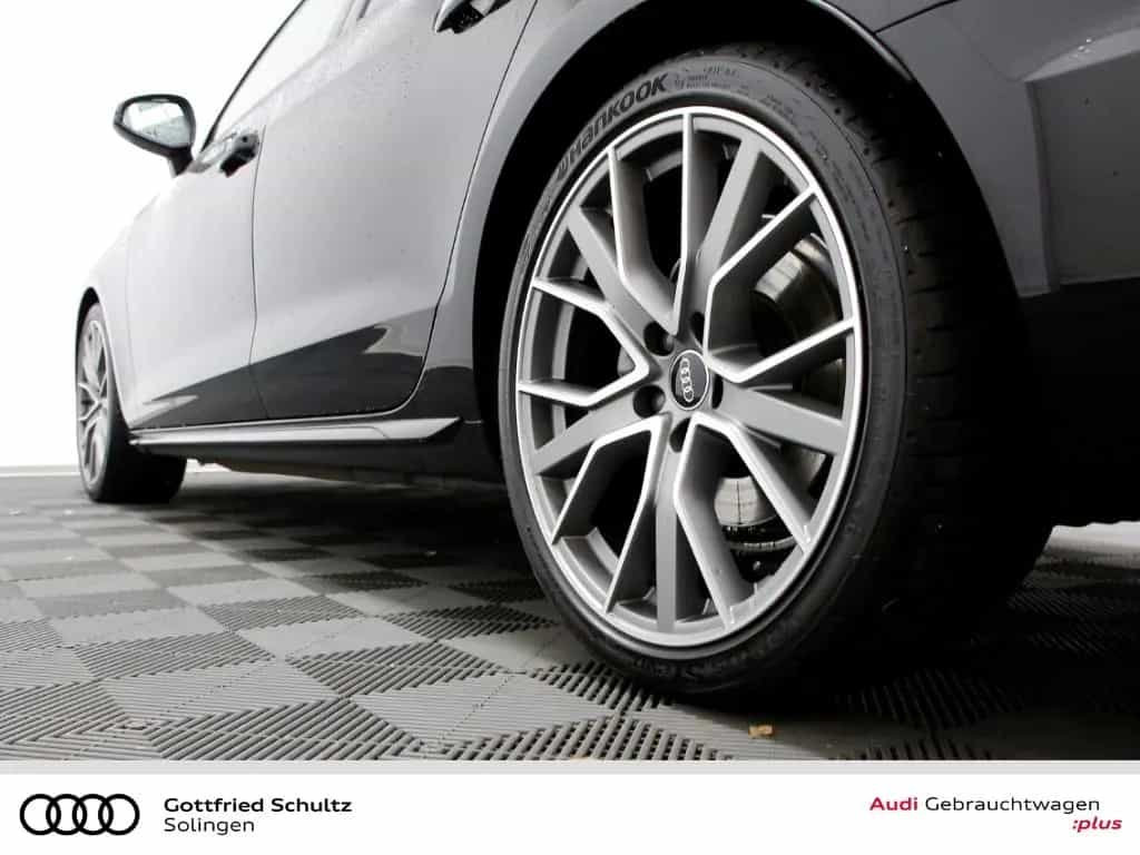 Audi A4 Avant 35 TDI 2x S-Line Competition Matrix Pan 11/2022-photo-4