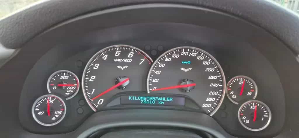 Corvette C6 6.0 V8 Targa Autom. Unverbastelt 05/2006-photo-11