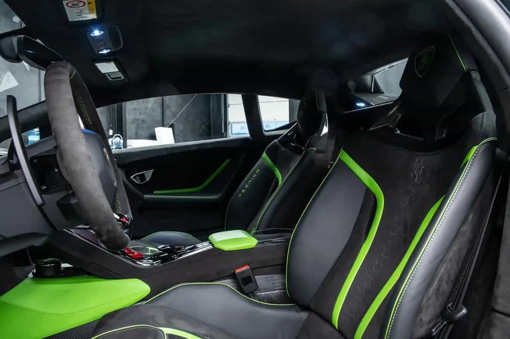 Lamborghini Huracán Tecnica V10 639PS Carbon 3.100km 06/2023-photo-12