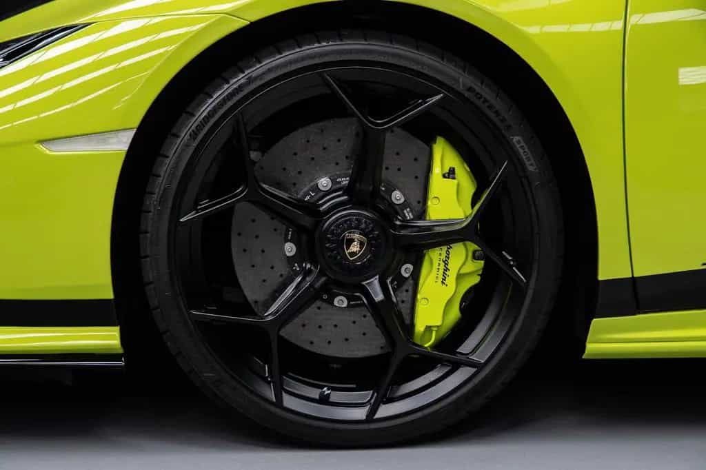 Lamborghini Huracán Tecnica V10 639PS Carbon 3.100km 06/2023-photo-27