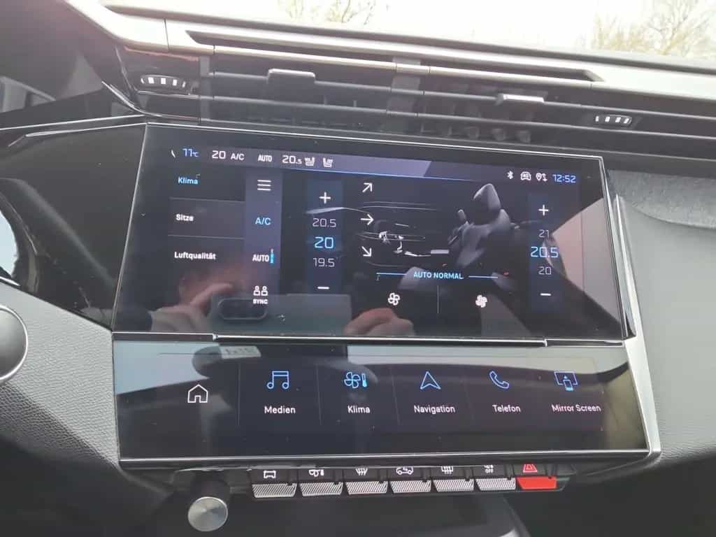 Peugeot 308 SW Allure Pack 1.5 BlueHDi Navi Kamera Induk 05/2023-photo-15