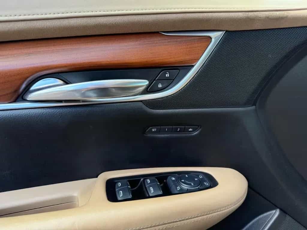Cadillac XT5 Premium AWD+HeadUp+Panorama+VOLL 05/2019-photo-17