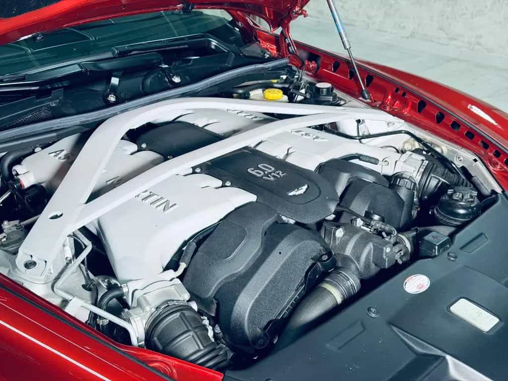 Aston Martin DB9 *V12*CARBON*B&O*CAMERA* 10/2013-photo-23