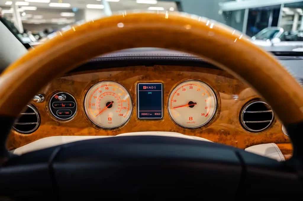Bentley Azure Cabriolet*3. Hand*Wenig KM*Unfallfrei* 10/2007-photo-17