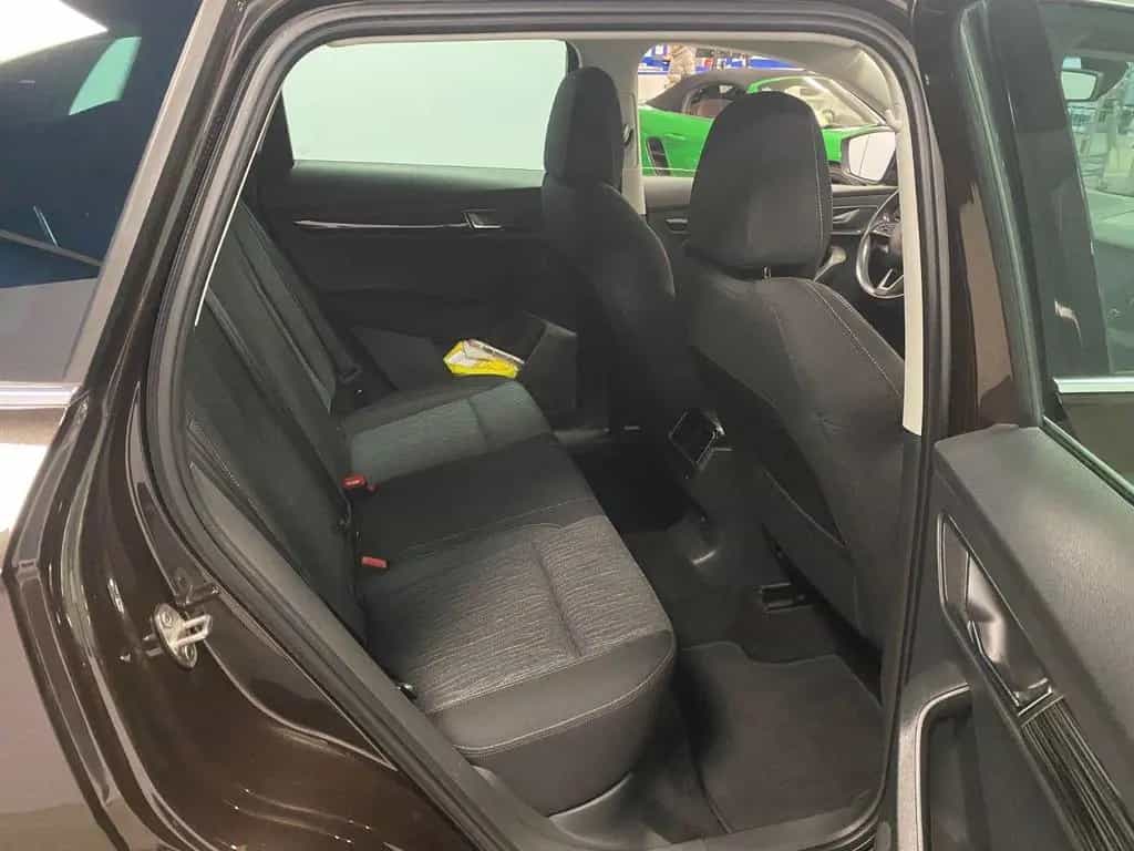Skoda Karoq 1.5 TSI Style+AHK schwenk+LED+NAVIGATION+ 04/2018-photo-10