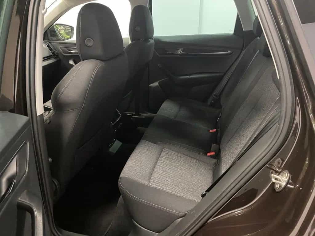 Skoda Karoq 1.5 TSI Style+AHK schwenk+LED+NAVIGATION+ 04/2018-photo-11