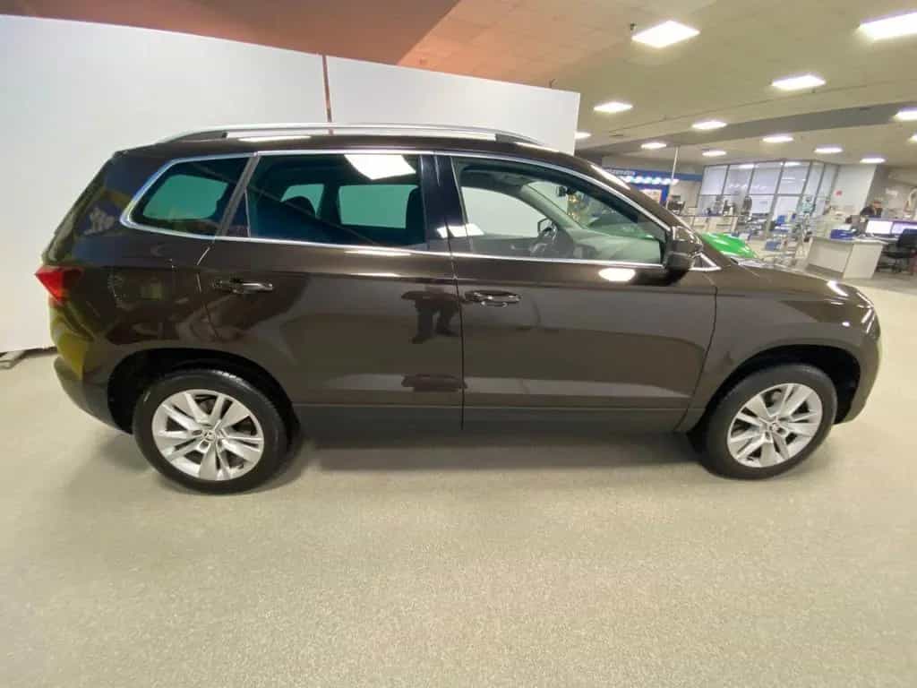 Skoda Karoq 1.5 TSI Style+AHK schwenk+LED+NAVIGATION+ 04/2018-photo-5