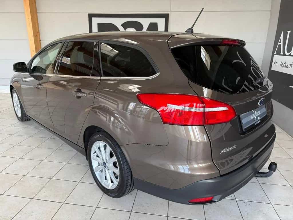 Ford Focus Turnier 1.5 Titanium/Navi/Sitzhz./AHK/TÜV 03/2018-photo-2