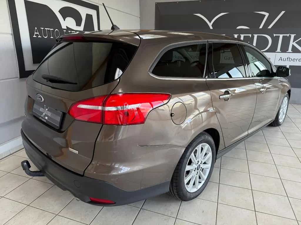 Ford Focus Turnier 1.5 Titanium/Navi/Sitzhz./AHK/TÜV 03/2018-photo-3