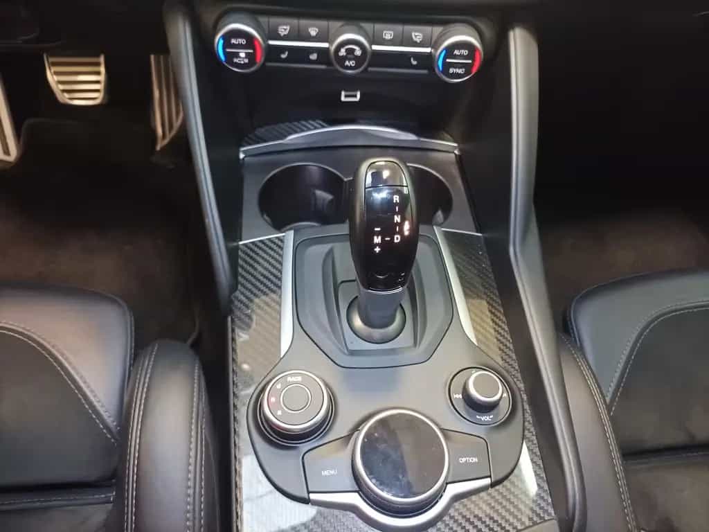 Alfa Romeo Giulia 2.9 V6 Bi-Turbo Quadrifoglio|Navi|H&K| 01/2019-photo-12