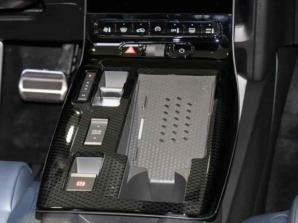 Citroën C5 Aircross 145 Hybrid MAX Panorama 360°Kamera 03/2026-photo-19