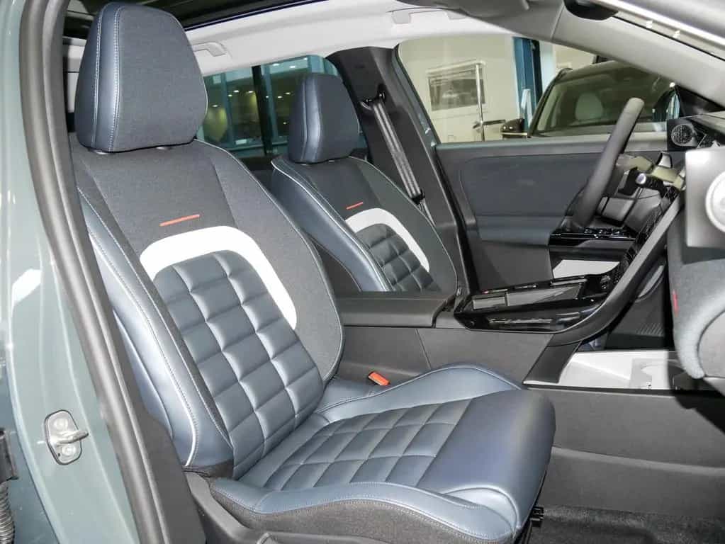 Citroën C5 Aircross 145 Hybrid MAX Panorama 360°Kamera 03/2026-photo-4