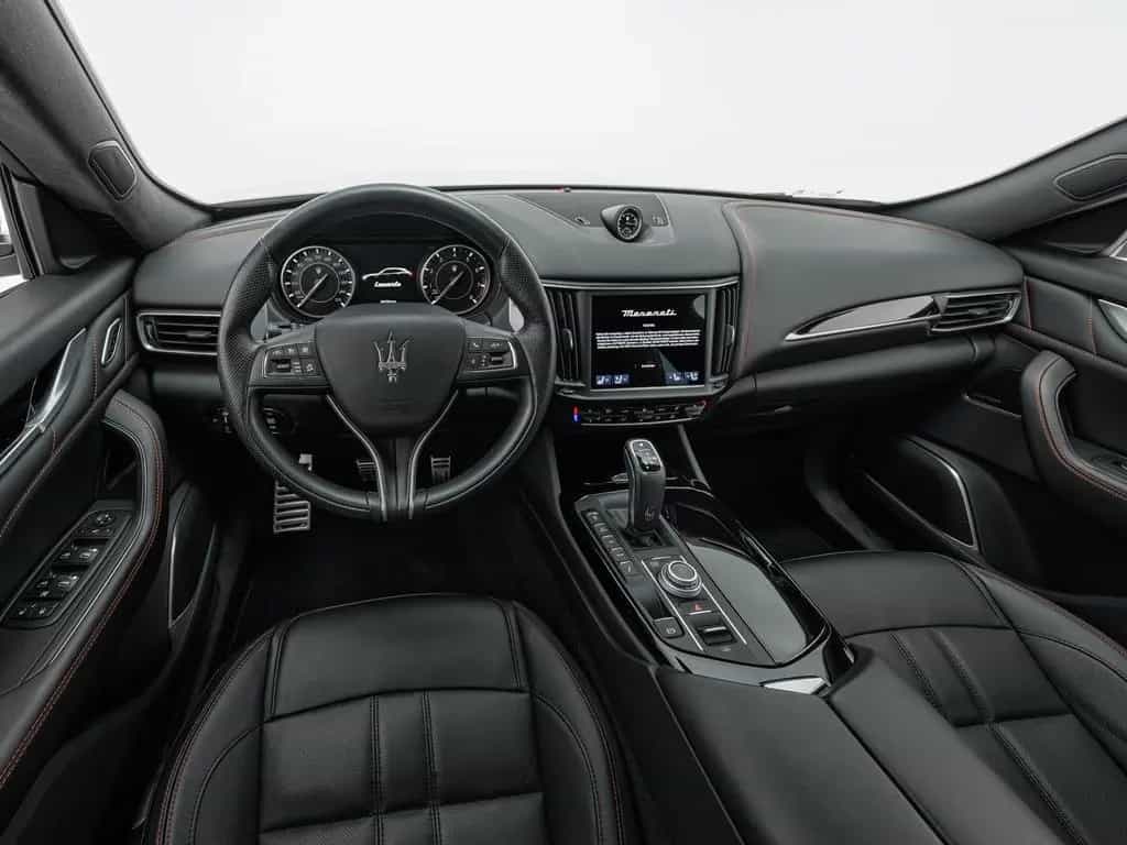 Maserati Levante Modena S Ultima PANO + 1. HAND 01/2024-photo-12