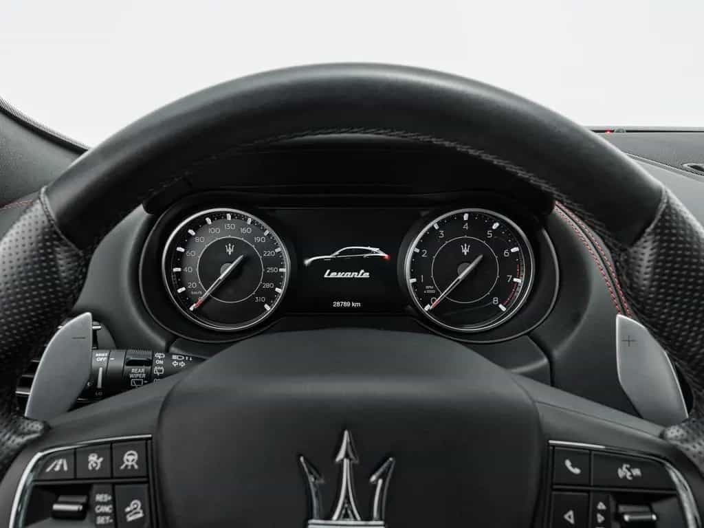 Maserati Levante Modena S Ultima PANO + 1. HAND 01/2024-photo-14