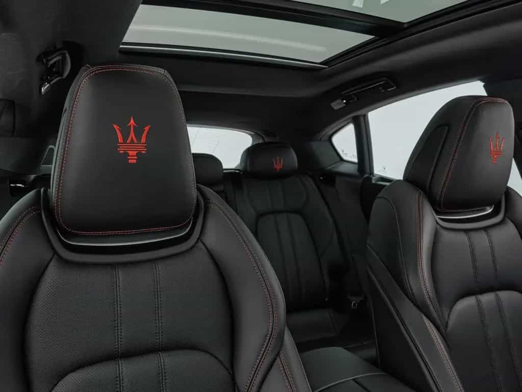 Maserati Levante Modena S Ultima PANO + 1. HAND 01/2024-photo-20