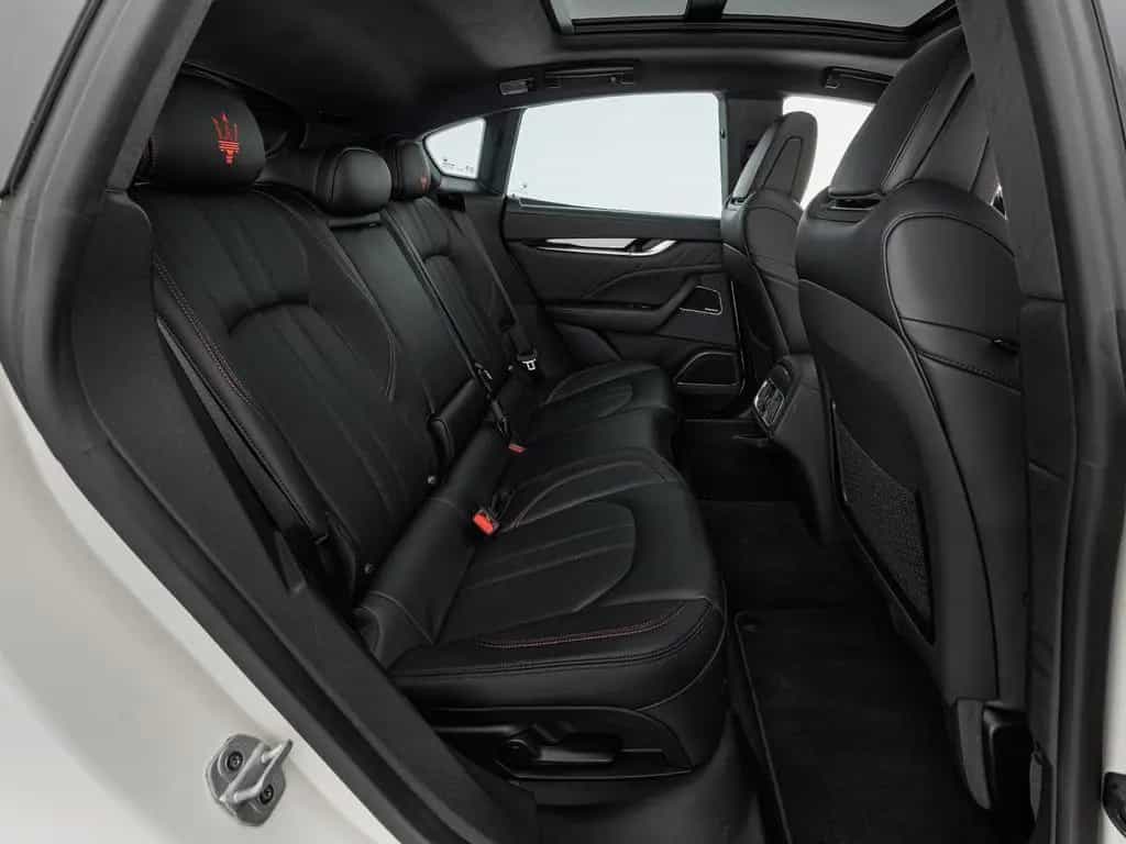 Maserati Levante Modena S Ultima PANO + 1. HAND 01/2024-photo-21