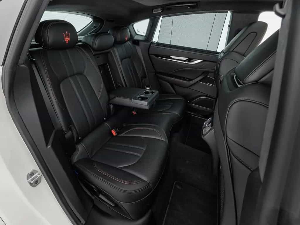 Maserati Levante Modena S Ultima PANO + 1. HAND 01/2024-photo-22