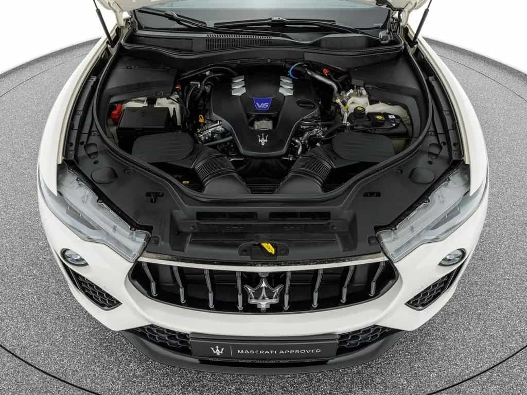 Maserati Levante Modena S Ultima PANO + 1. HAND 01/2024-photo-25
