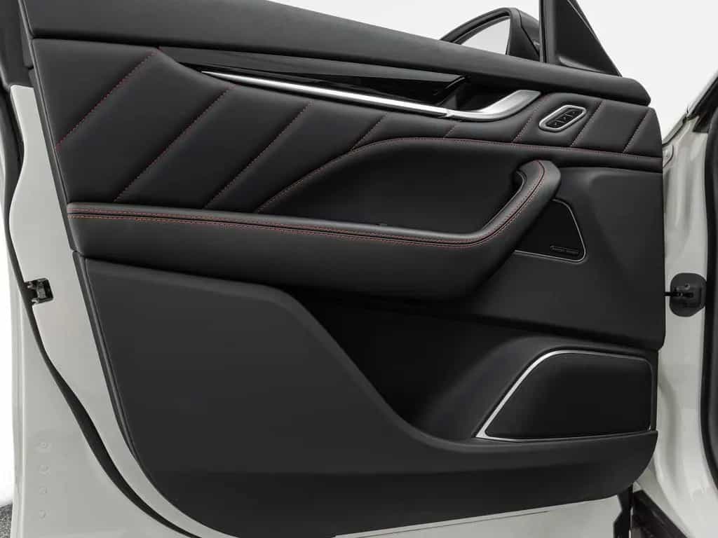 Maserati Levante Modena S Ultima PANO + 1. HAND 01/2024-photo-8