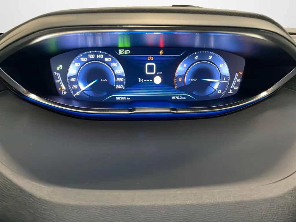 Peugeot 3008 Allure /LED/360°/Sitz Heizung/Elektr. Heck 09/2019-photo-14