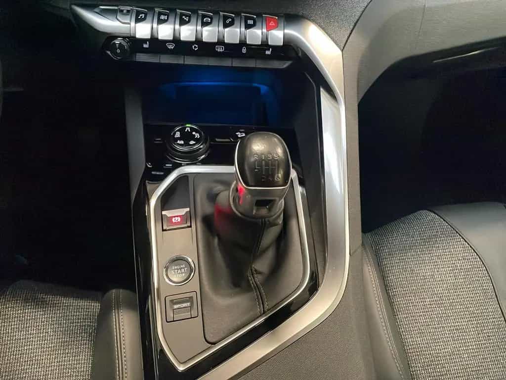 Peugeot 3008 Allure /LED/360°/Sitz Heizung/Elektr. Heck 09/2019-photo-22