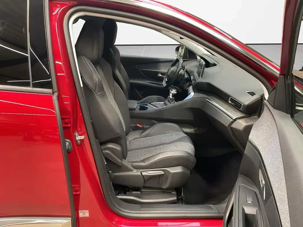 Peugeot 3008 Allure /LED/360°/Sitz Heizung/Elektr. Heck 09/2019-photo-9