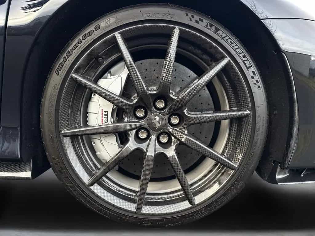Ferrari SF90 Spider *Embleme*Navi*PDC*Klima*Leder* 08/2023-photo-11
