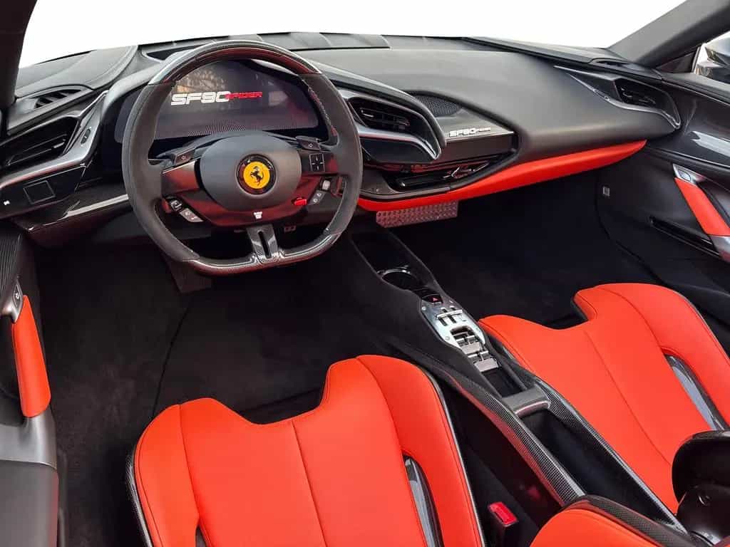 Ferrari SF90 Spider *Embleme*Navi*PDC*Klima*Leder* 08/2023-photo-12