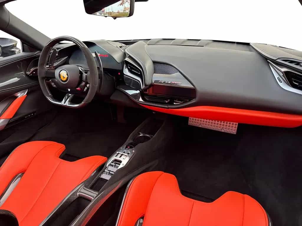 Ferrari SF90 Spider *Embleme*Navi*PDC*Klima*Leder* 08/2023-photo-15