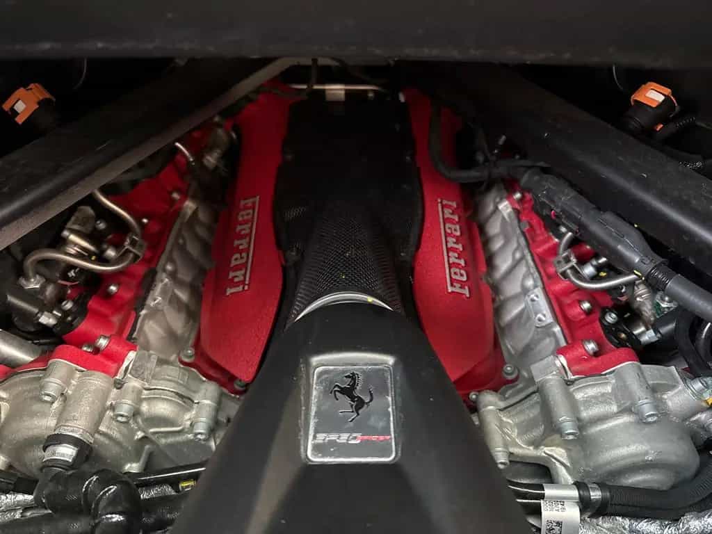 Ferrari SF90 Spider *Embleme*Navi*PDC*Klima*Leder* 08/2023-photo-19