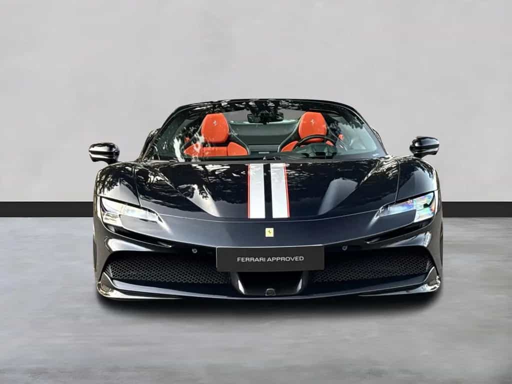 Ferrari SF90 Spider *Embleme*Navi*PDC*Klima*Leder* 08/2023-photo-3