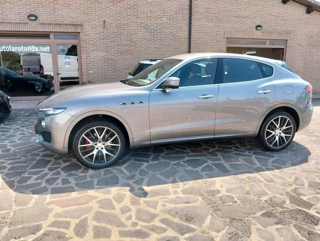 Maserati Levante V6 Diesel AWD 04/2017-photo-1