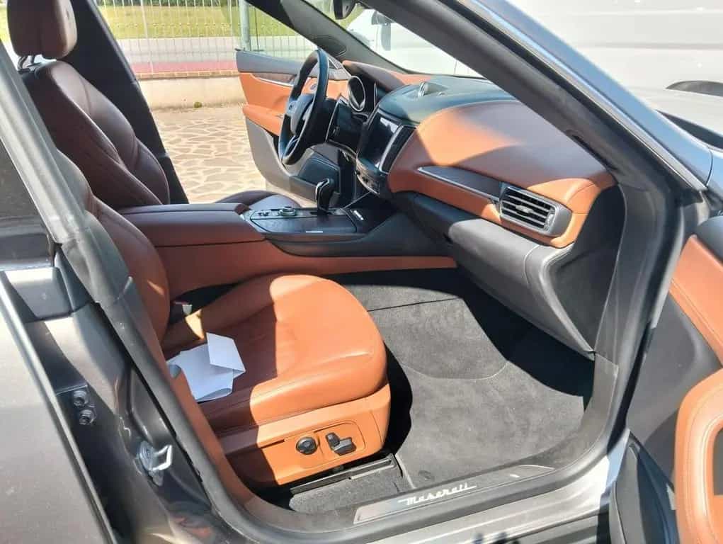 Maserati Levante V6 Diesel AWD 04/2017-photo-13
