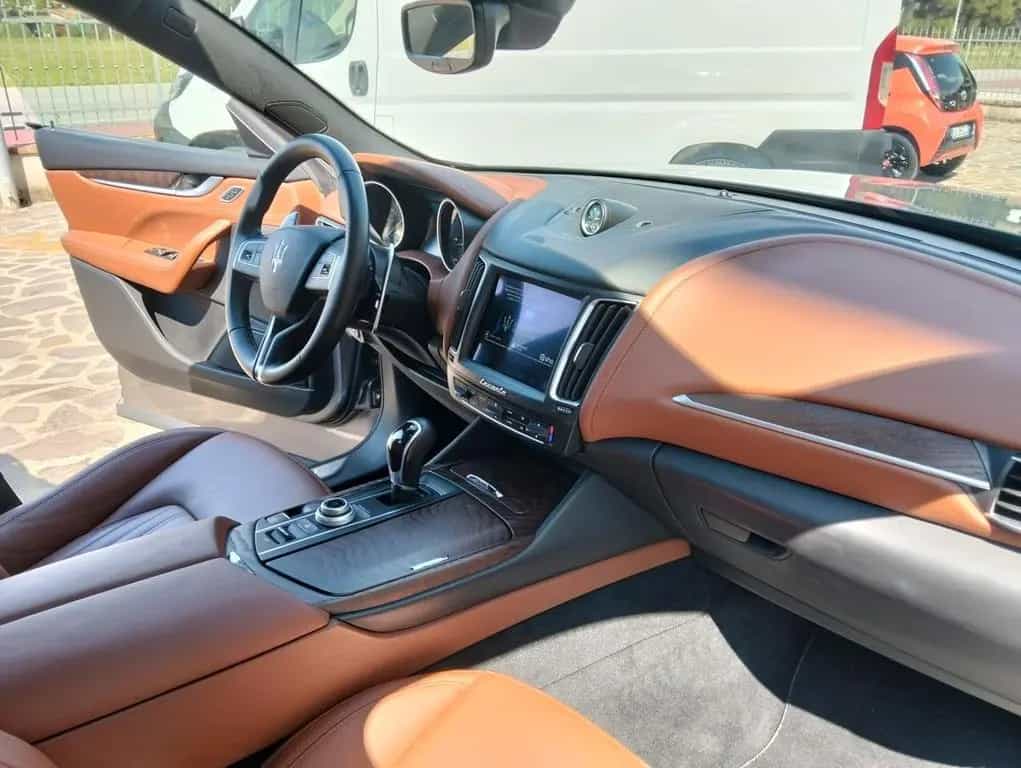 Maserati Levante V6 Diesel AWD 04/2017-photo-14