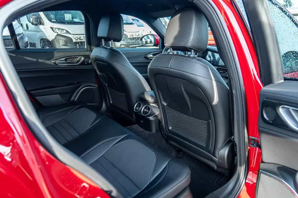 Alfa Romeo Giulia Sprint 2.0 Turbo 16V 147kW (200 PS) AT 03/2023-photo-11