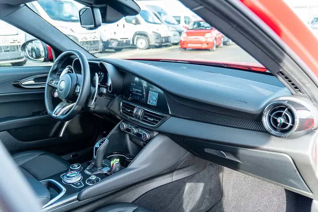 Alfa Romeo Giulia Sprint 2.0 Turbo 16V 147kW (200 PS) AT 03/2023-photo-12
