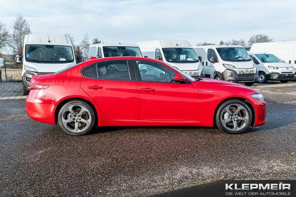 Alfa Romeo Giulia Sprint 2.0 Turbo 16V 147kW (200 PS) AT 03/2023-photo-3
