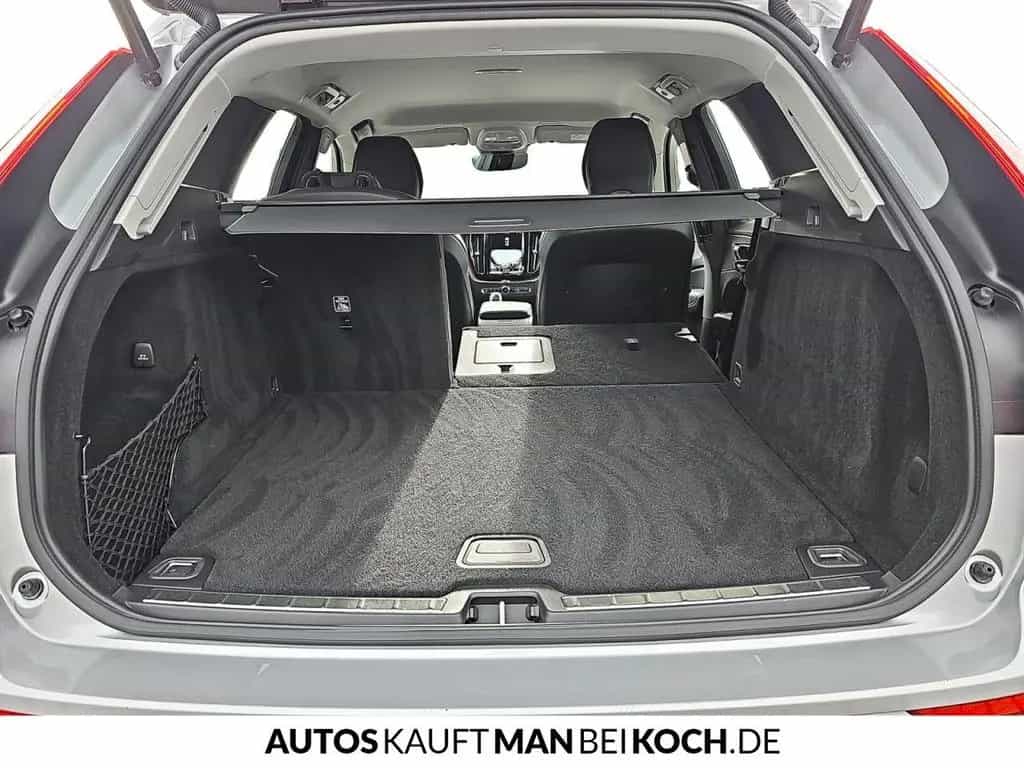 Volvo XC60 B4 D Plus Dark ACC BLIS V-LED 4xSHz MEM H&K 09/2023-photo-15