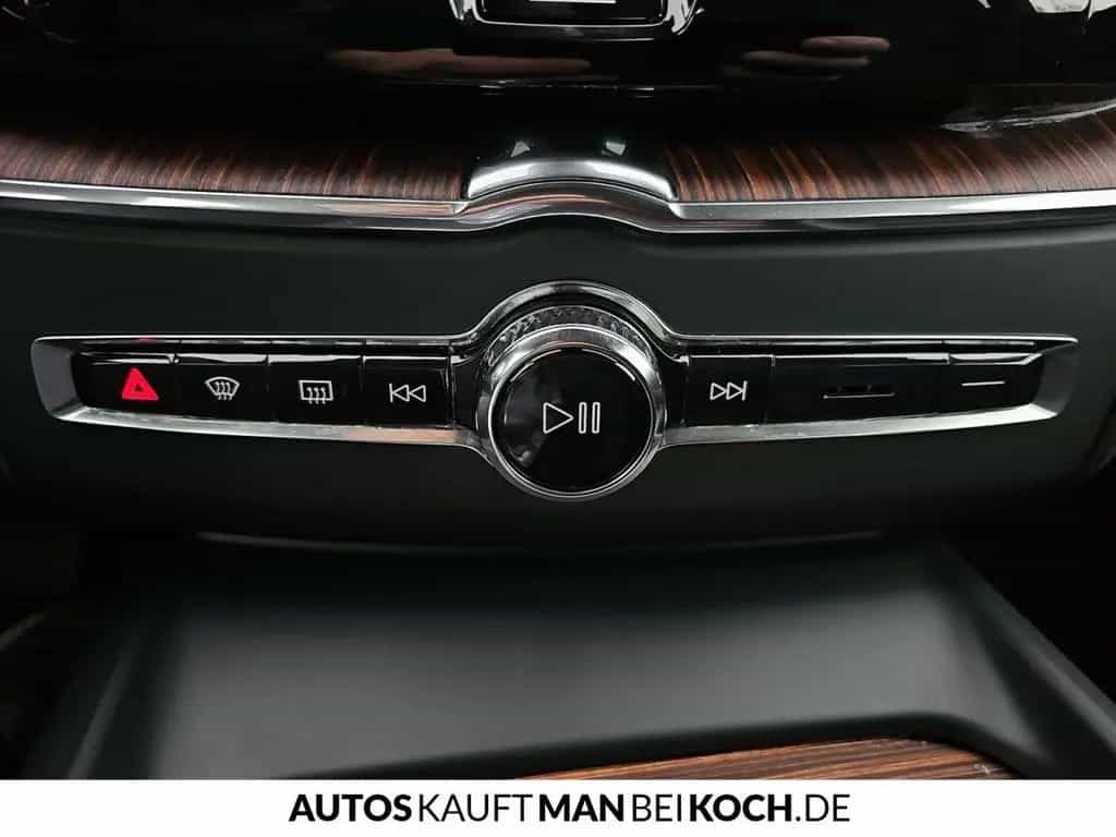 Volvo XC60 B4 D Plus Dark ACC BLIS V-LED 4xSHz MEM H&K 09/2023-photo-27